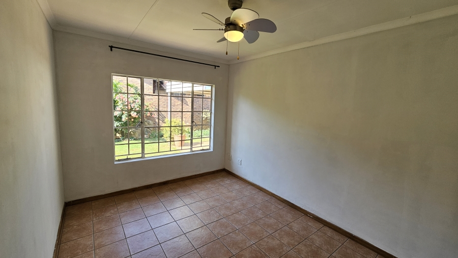 To Let 4 Bedroom Property for Rent in Moreleta Park Gauteng