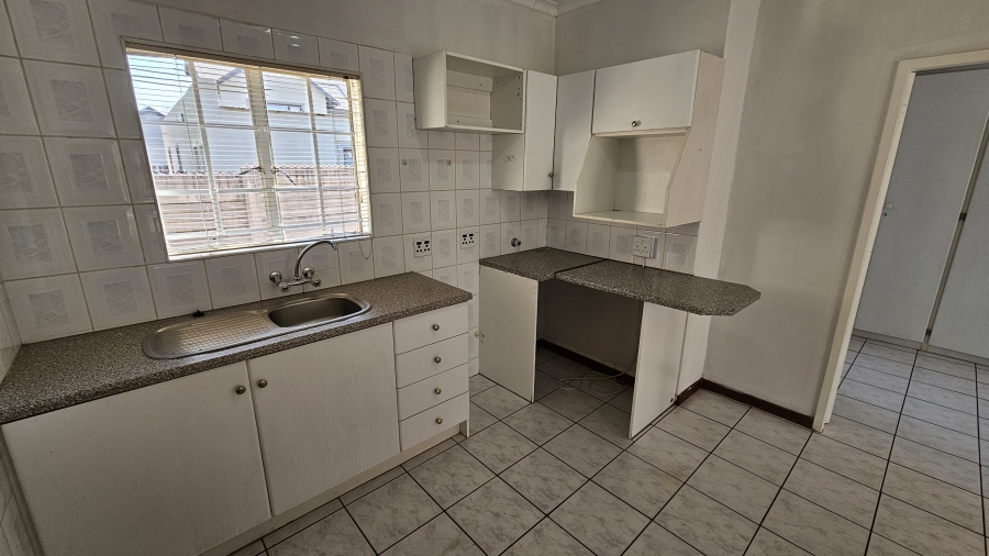 To Let 4 Bedroom Property for Rent in Moreleta Park Gauteng