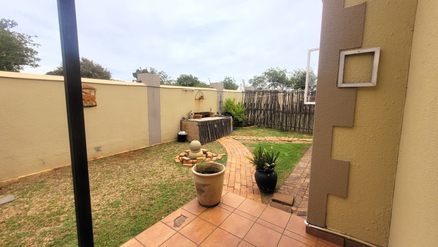 To Let 2 Bedroom Property for Rent in Elandspark Gauteng