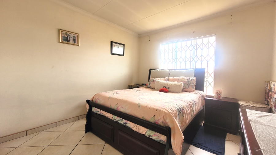 To Let 2 Bedroom Property for Rent in Elandspark Gauteng