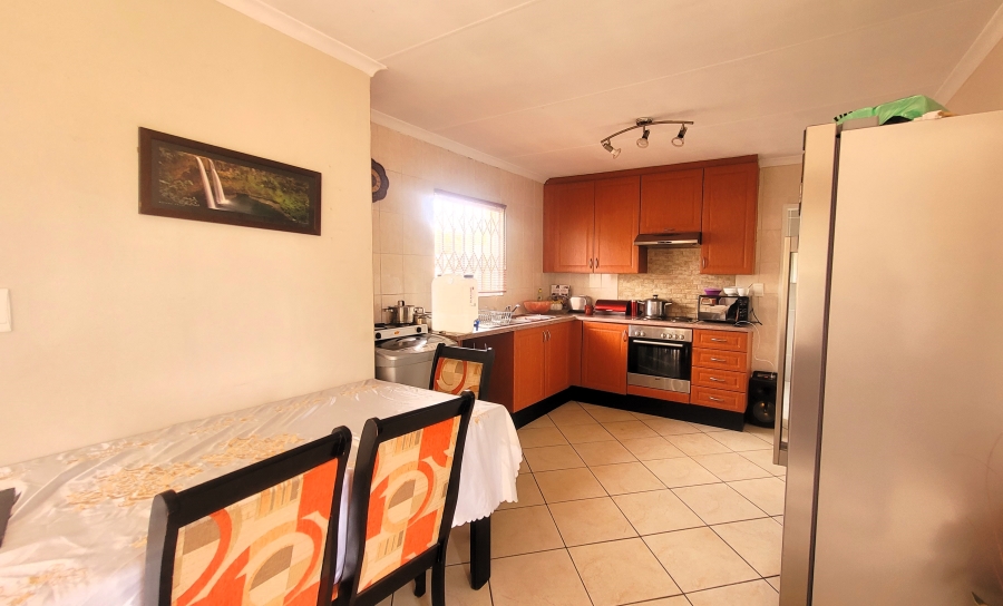 To Let 2 Bedroom Property for Rent in Elandspark Gauteng