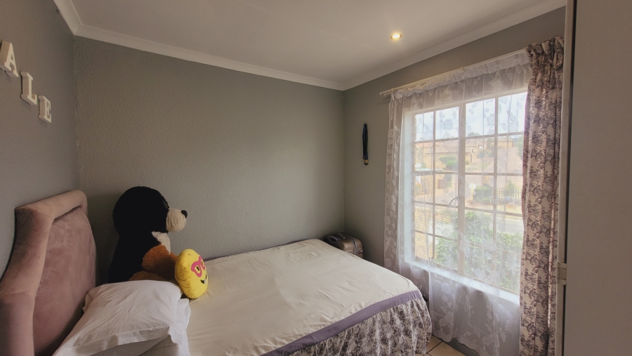 To Let 3 Bedroom Property for Rent in Elandspark Gauteng