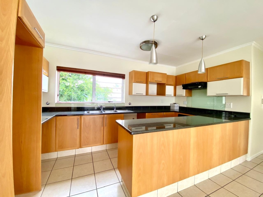 To Let 2 Bedroom Property for Rent in Bryanston Gauteng