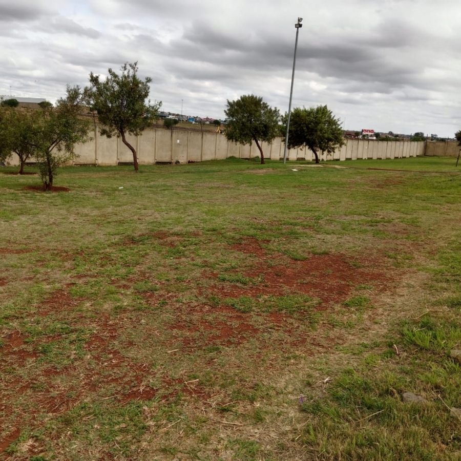 0 Bedroom Property for Sale in Clayville Gauteng