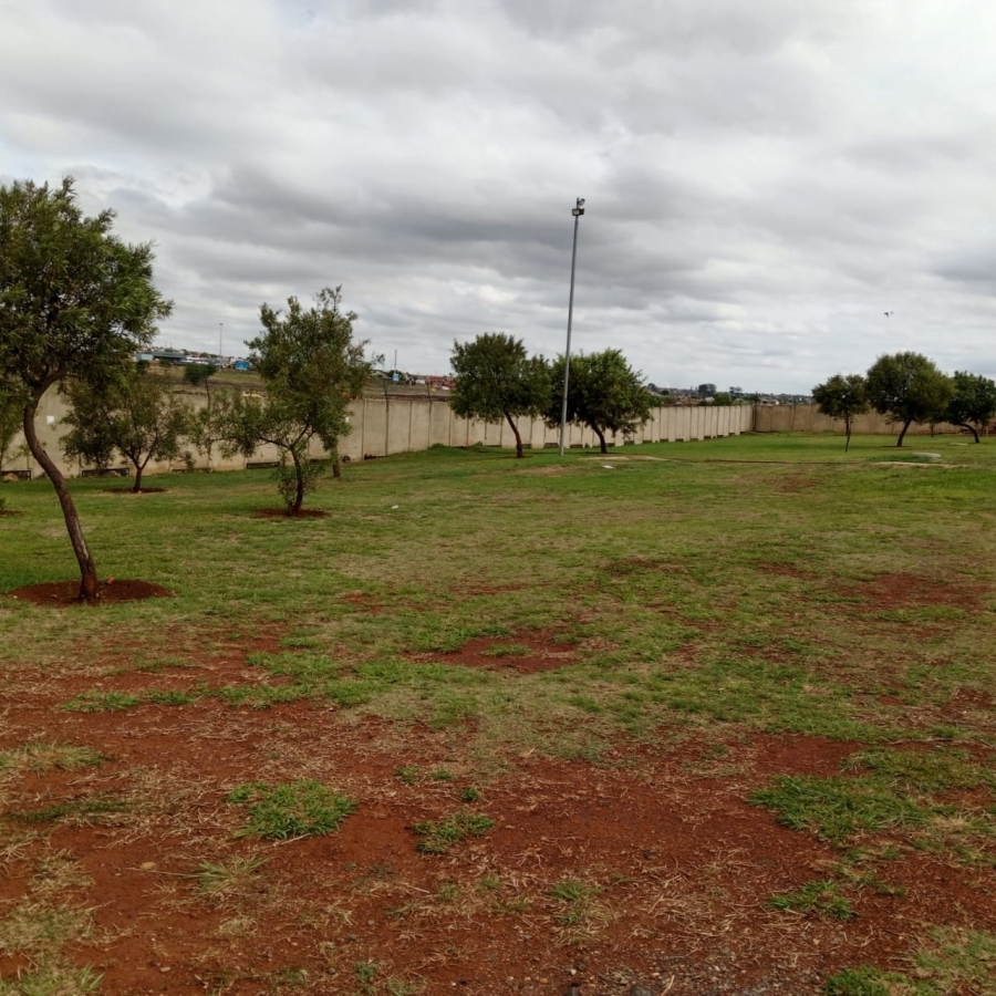 0 Bedroom Property for Sale in Clayville Gauteng