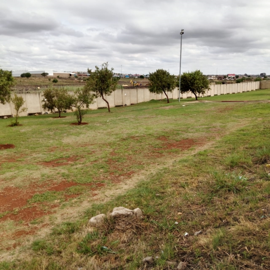 0 Bedroom Property for Sale in Clayville Gauteng