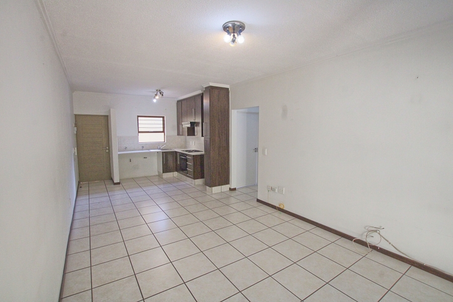 To Let 2 Bedroom Property for Rent in Broadacres Gauteng