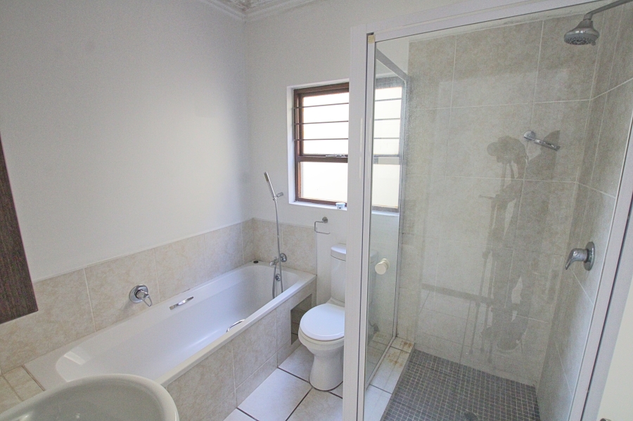 To Let 2 Bedroom Property for Rent in Broadacres Gauteng