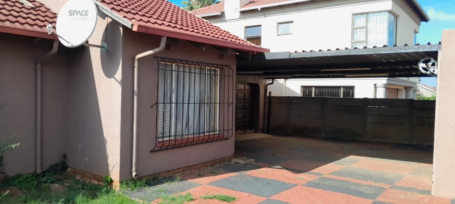 3 Bedroom Property for Sale in Dawn Park Gauteng