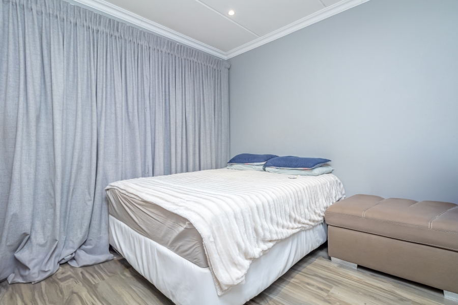 To Let 3 Bedroom Property for Rent in Homes Haven Gauteng