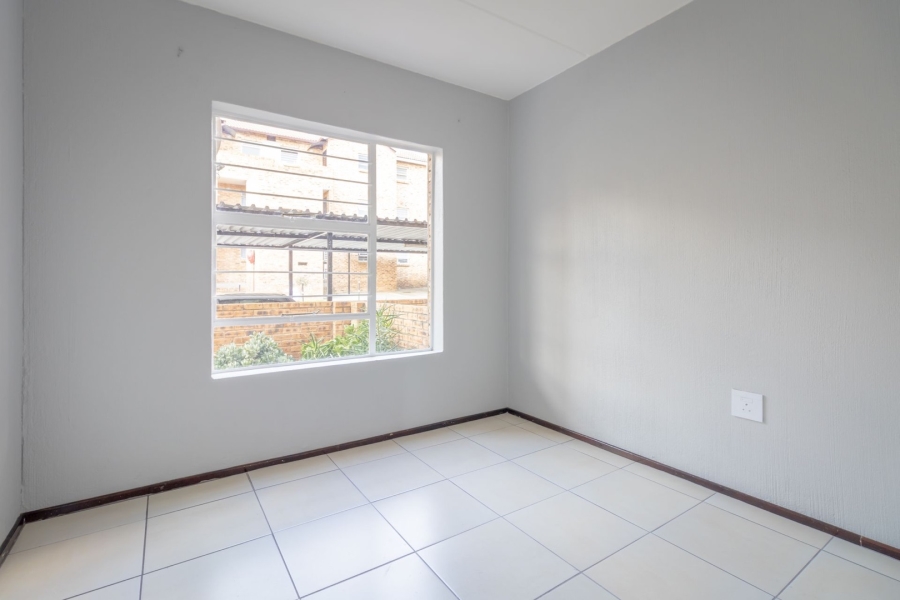 2 Bedroom Property for Sale in Honeypark Gauteng