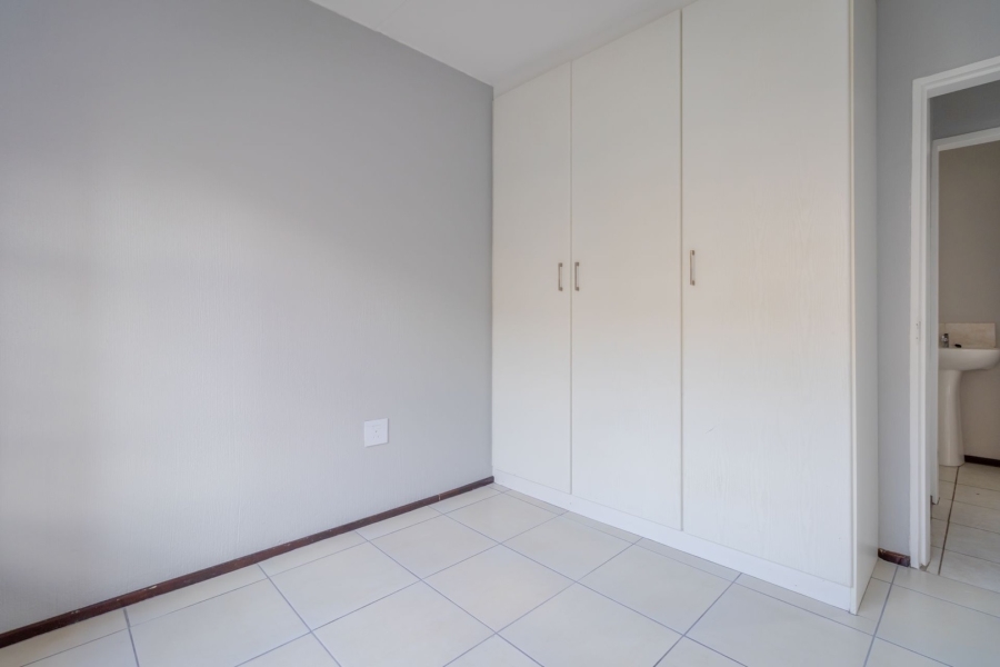 2 Bedroom Property for Sale in Honeypark Gauteng