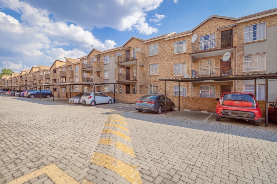 2 Bedroom Property for Sale in Honeypark Gauteng