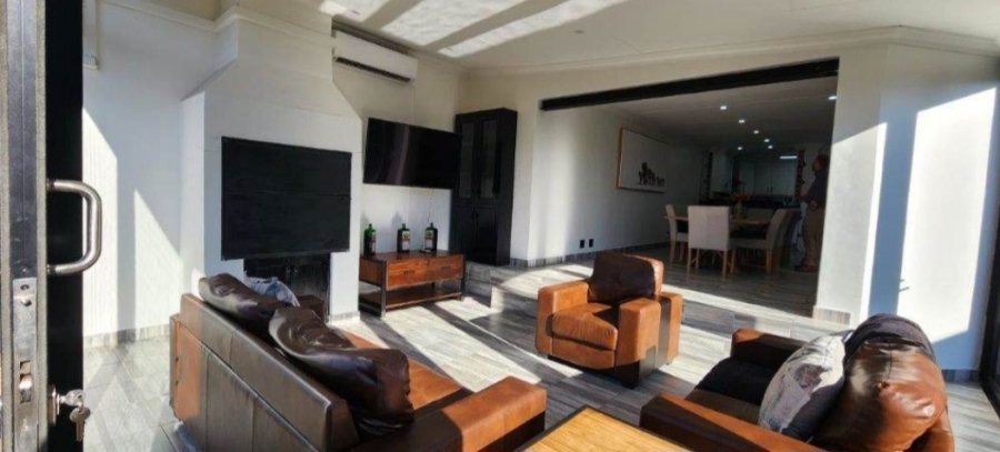 4 Bedroom Property for Sale in Erasmuskloof Gauteng