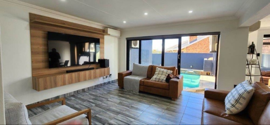 4 Bedroom Property for Sale in Erasmuskloof Gauteng