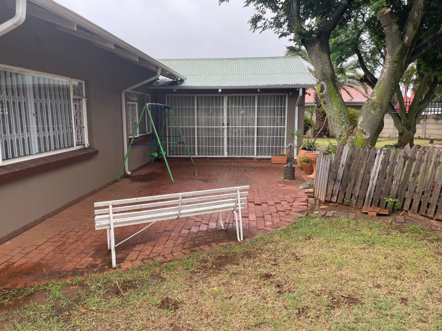 3 Bedroom Property for Sale in Witpoortjie Gauteng