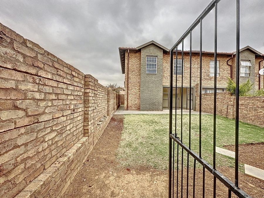 To Let 4 Bedroom Property for Rent in Tyger Valley Gauteng