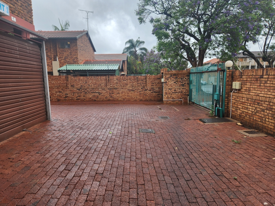 2 Bedroom Property for Sale in Pretoria North Gauteng