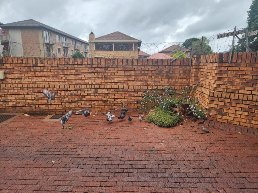 2 Bedroom Property for Sale in Pretoria North Gauteng