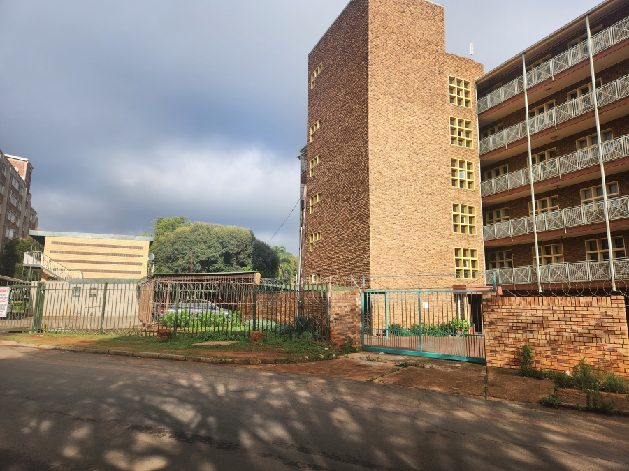 2 Bedroom Property for Sale in Pretoria North Gauteng