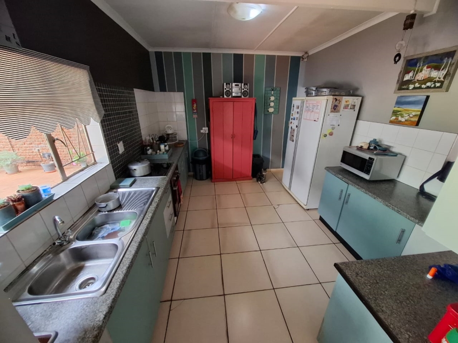 4 Bedroom Property for Sale in Sinoville Gauteng