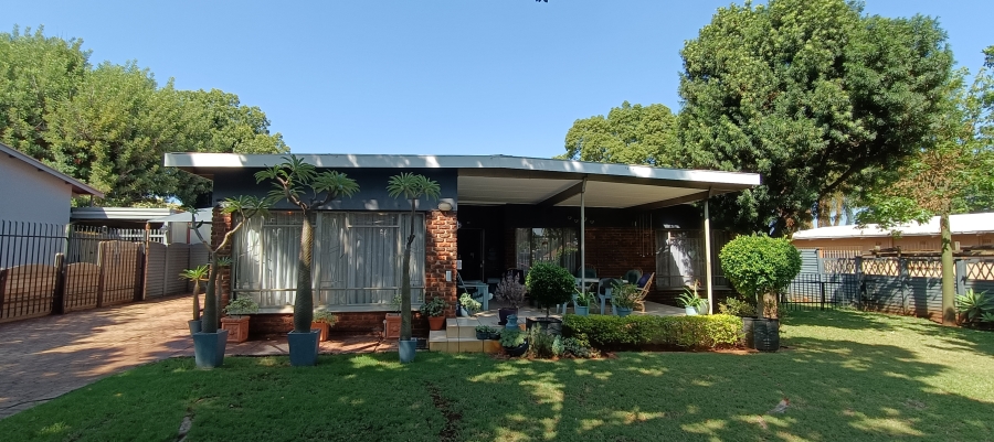 4 Bedroom Property for Sale in Sinoville Gauteng