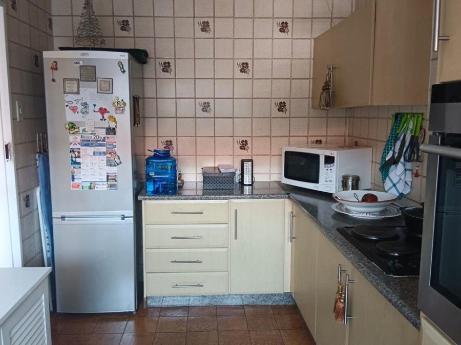 2 Bedroom Property for Sale in South Crest Gauteng