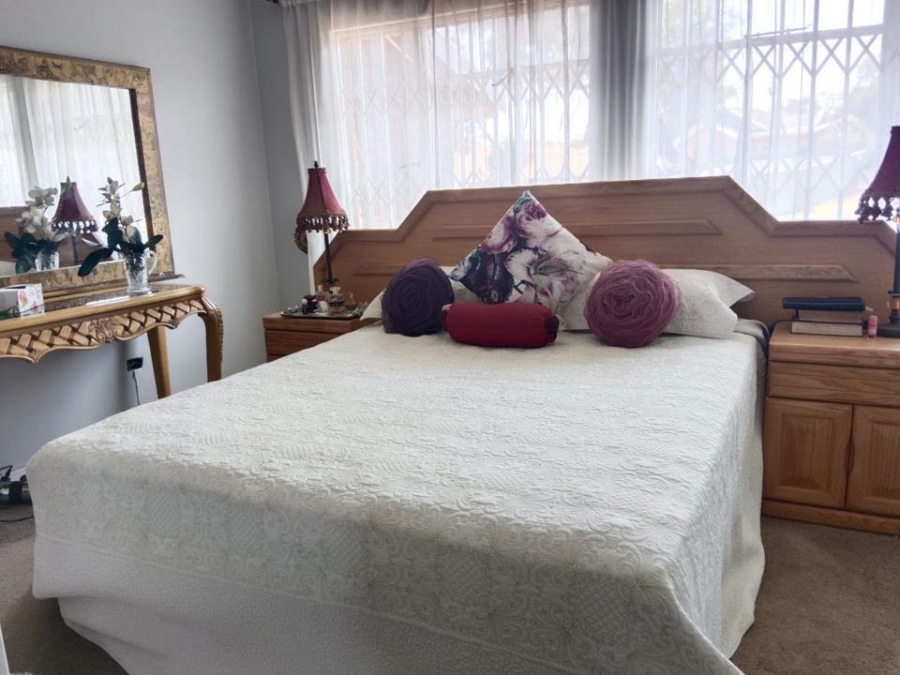 2 Bedroom Property for Sale in South Crest Gauteng