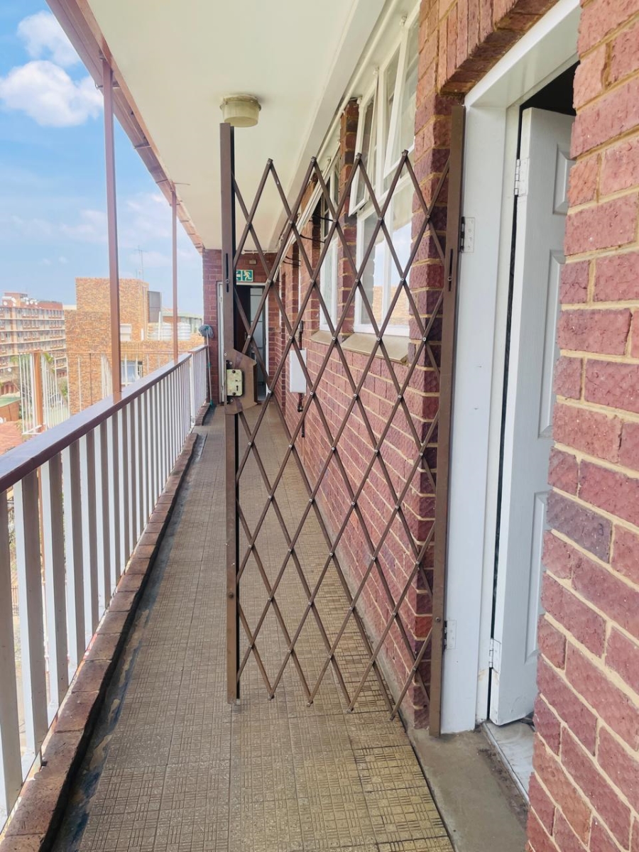 2 Bedroom Property for Sale in Sunnyside Gauteng