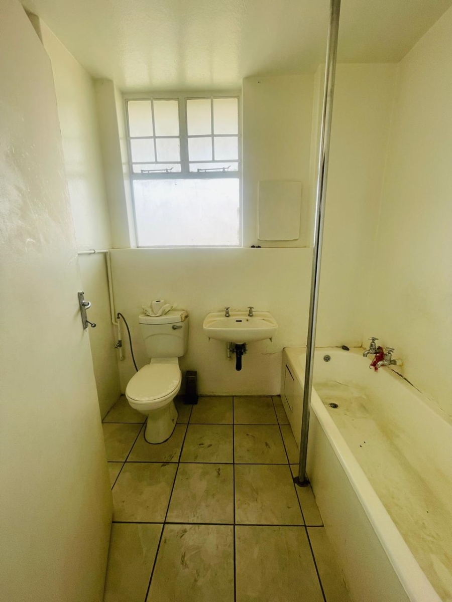 2 Bedroom Property for Sale in Sunnyside Gauteng