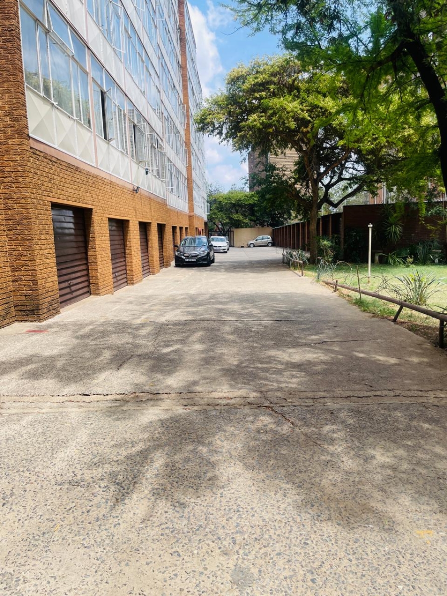 2 Bedroom Property for Sale in Sunnyside Gauteng