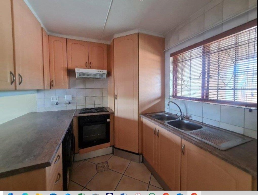 2 Bedroom Property for Sale in Dowerglen Ext 4 Gauteng