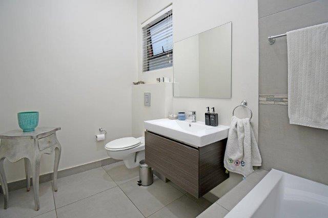 2 Bedroom Property for Sale in Bedfordview Gauteng