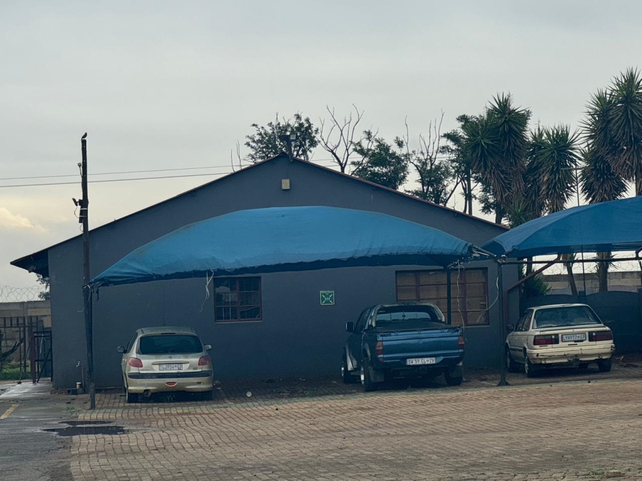 To Let commercial Property for Rent in Mapleton Gauteng