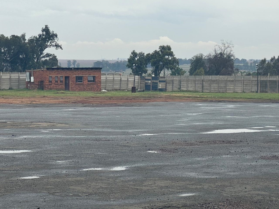 To Let commercial Property for Rent in Mapleton Gauteng