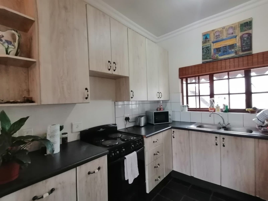 To Let 1 Bedroom Property for Rent in Linden Gauteng