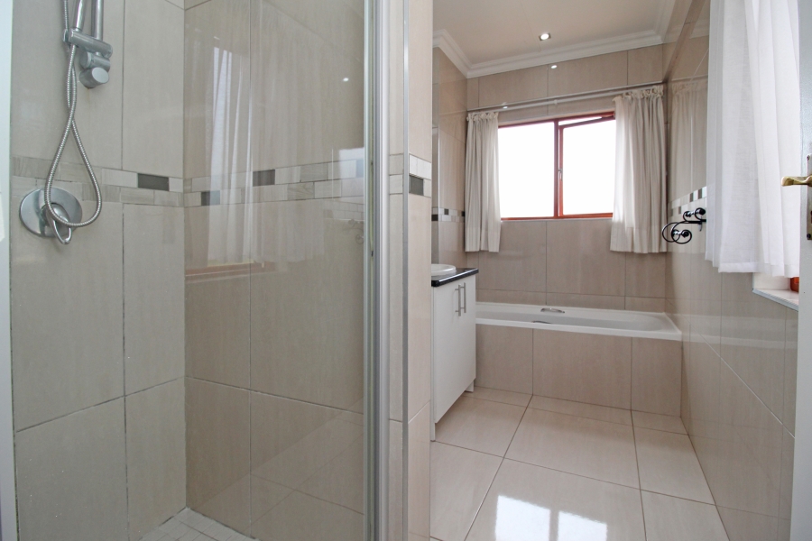 3 Bedroom Property for Sale in Willowbrook Gauteng