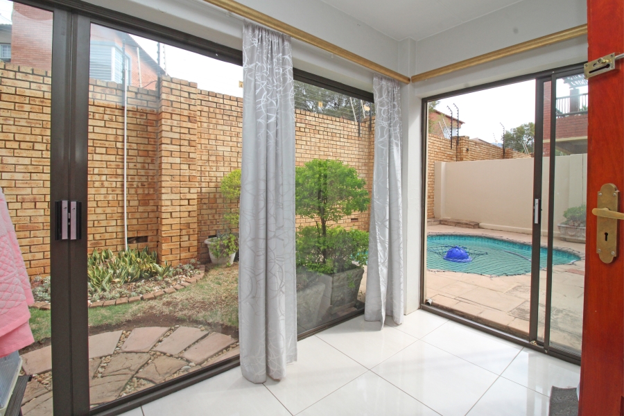 3 Bedroom Property for Sale in Willowbrook Gauteng