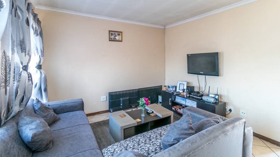 2 Bedroom Property for Sale in Noordwyk Gauteng