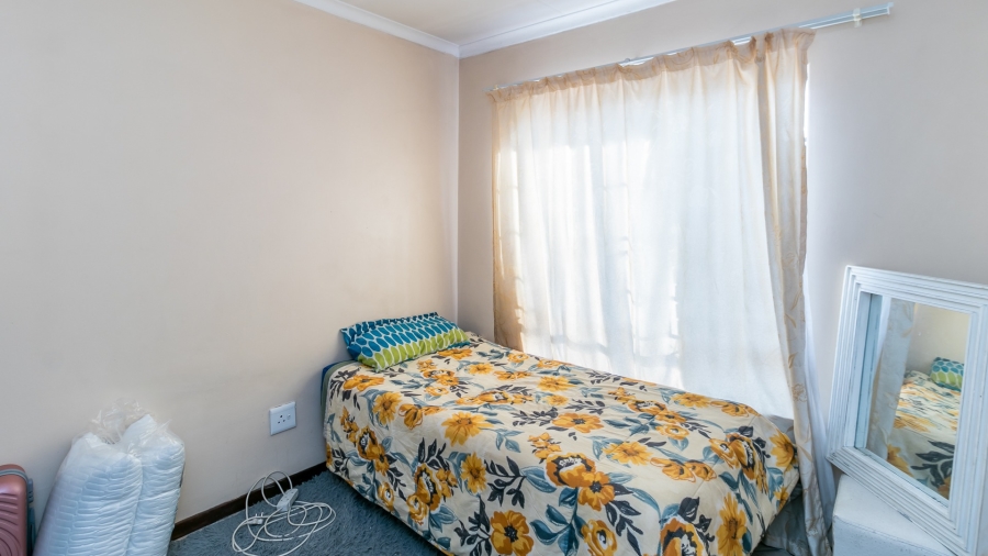 2 Bedroom Property for Sale in Noordwyk Gauteng