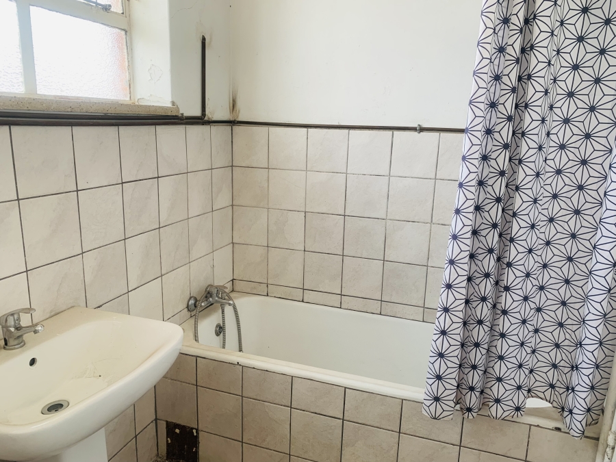 1 Bedroom Property for Sale in Bellevue Gauteng