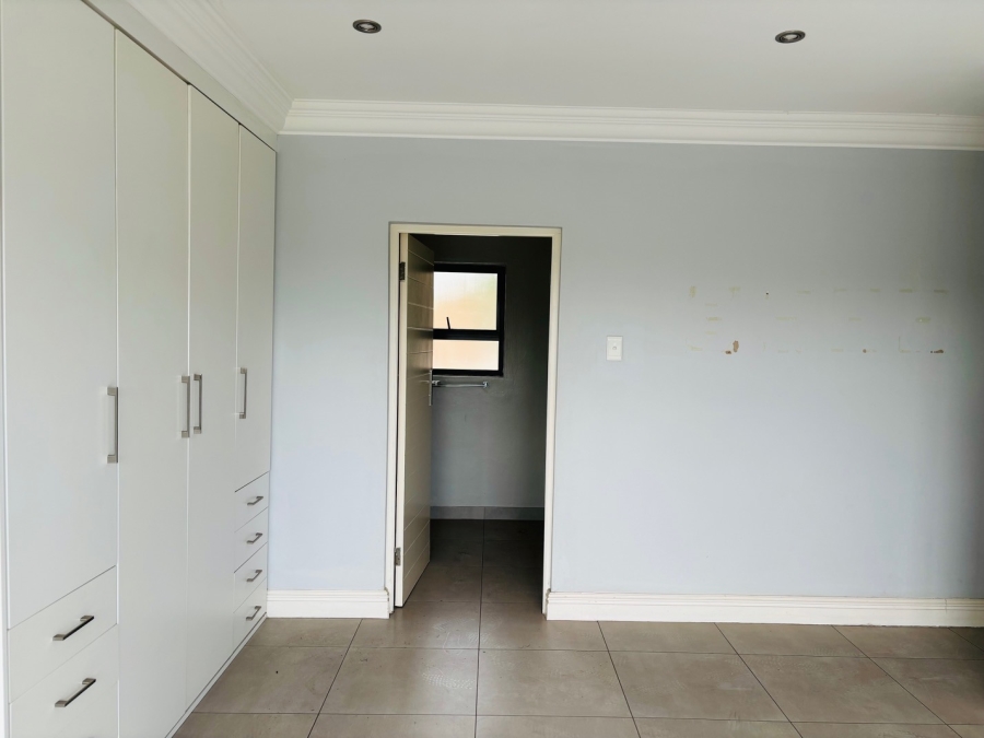 To Let 2 Bedroom Property for Rent in Rivonia Gauteng