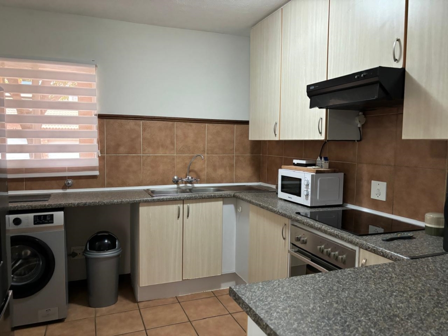 To Let 2 Bedroom Property for Rent in Olympus AH Gauteng