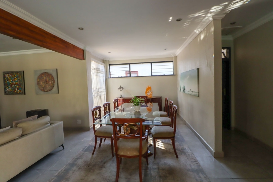 To Let 4 Bedroom Property for Rent in Bryanston Gauteng