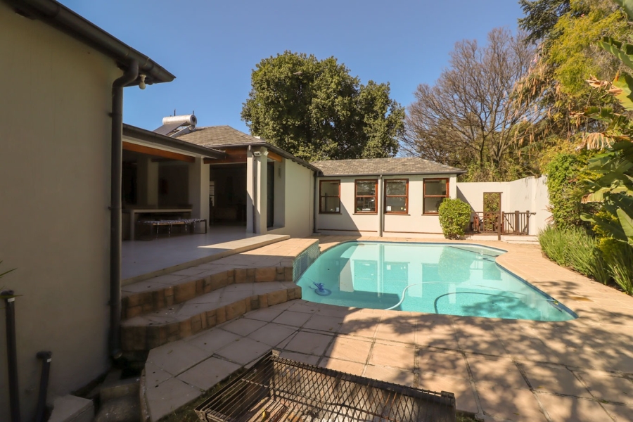 To Let 4 Bedroom Property for Rent in Bryanston Gauteng