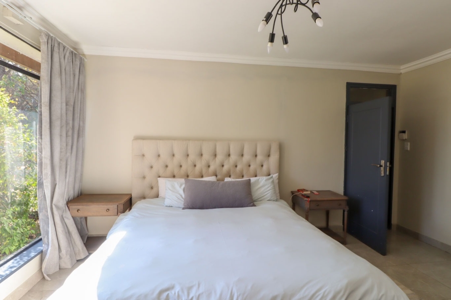 To Let 4 Bedroom Property for Rent in Bryanston Gauteng