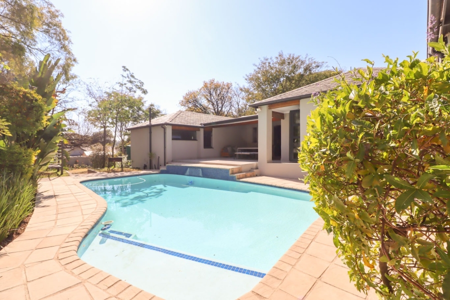 To Let 4 Bedroom Property for Rent in Bryanston Gauteng