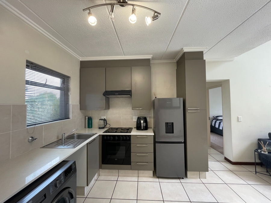 1 Bedroom Property for Sale in Bryanston Gauteng