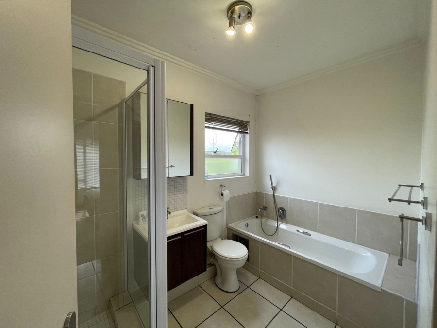 1 Bedroom Property for Sale in Bryanston Gauteng