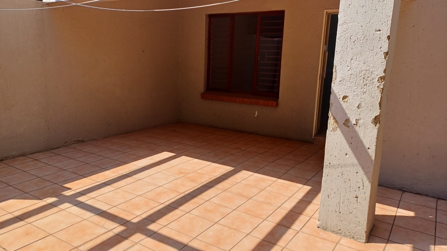 To Let 2 Bedroom Property for Rent in Sunninghill Gauteng